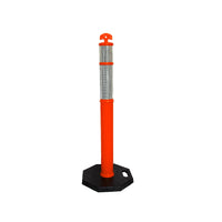 delineator post